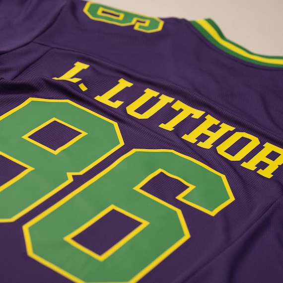 Represent Lex Luthor in athletic style
